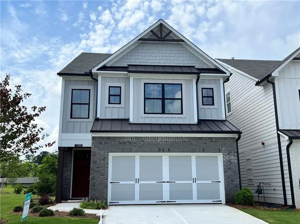 1059 Crest Mill Dr, Marietta, GA 30008
