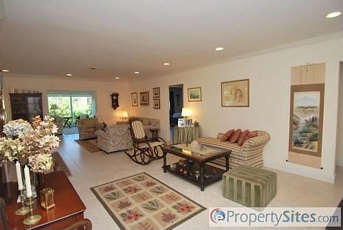 4th image of 2 Bahia Dr