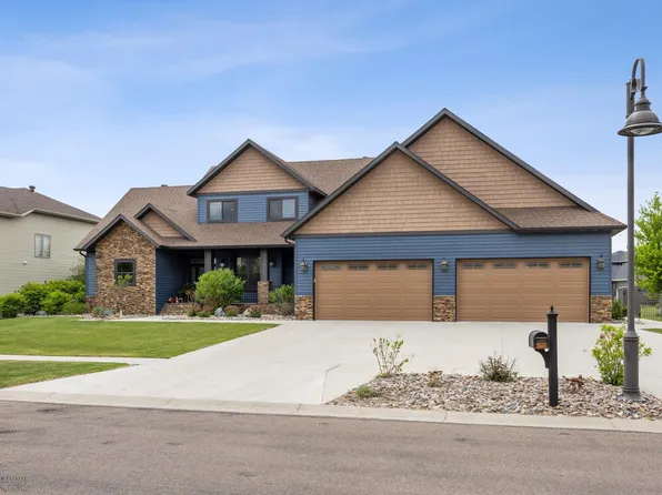 4375 Lee Ln S, Fargo, ND 58104
