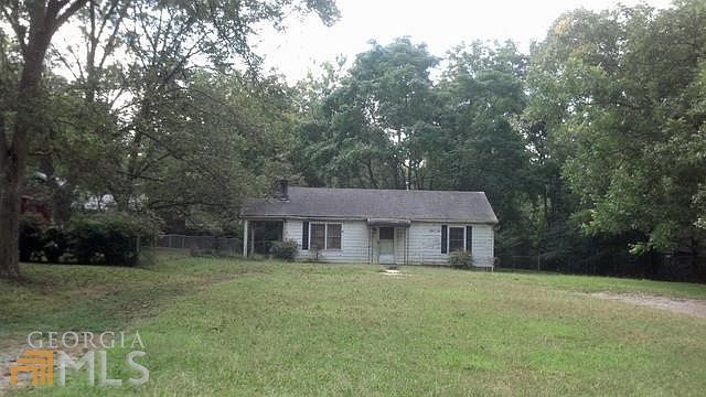 2nd image of 838 Birch St
