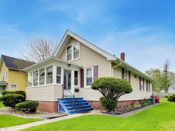 812 Woodward St, La Porte, IN 46350