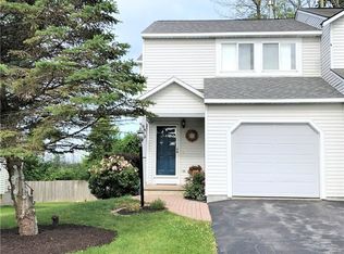 8809 New Country Dr, Cicero, NY