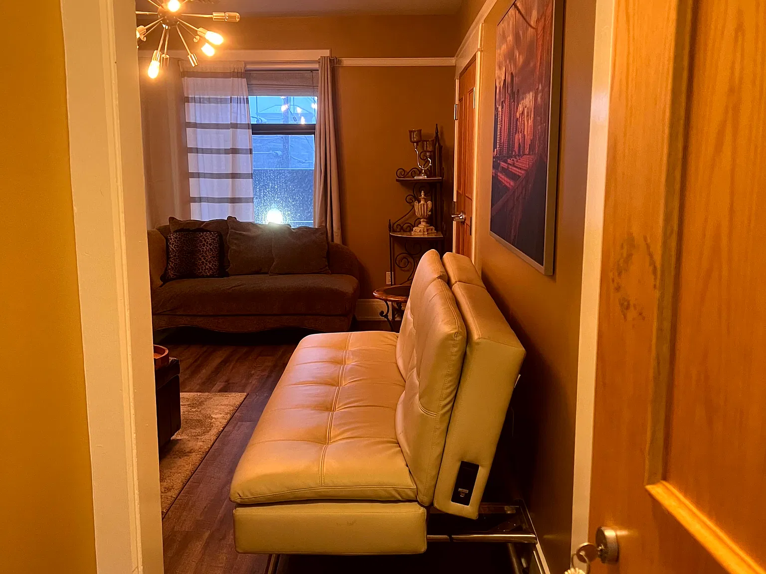 1 bed, 600 sqft, $1,800 — Photo 1