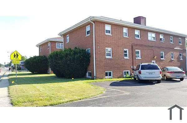 Building Photo - 608 Sheridan Rd #4