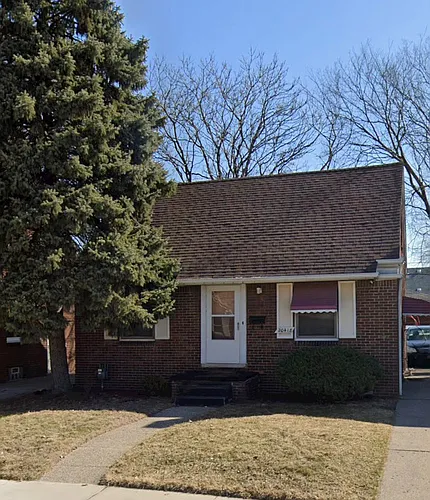 20418 Wexford St Photo 1