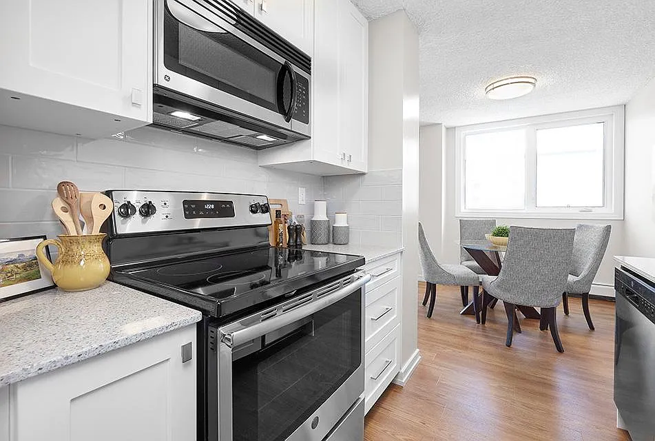 Edgehill Apartments — Photo 3