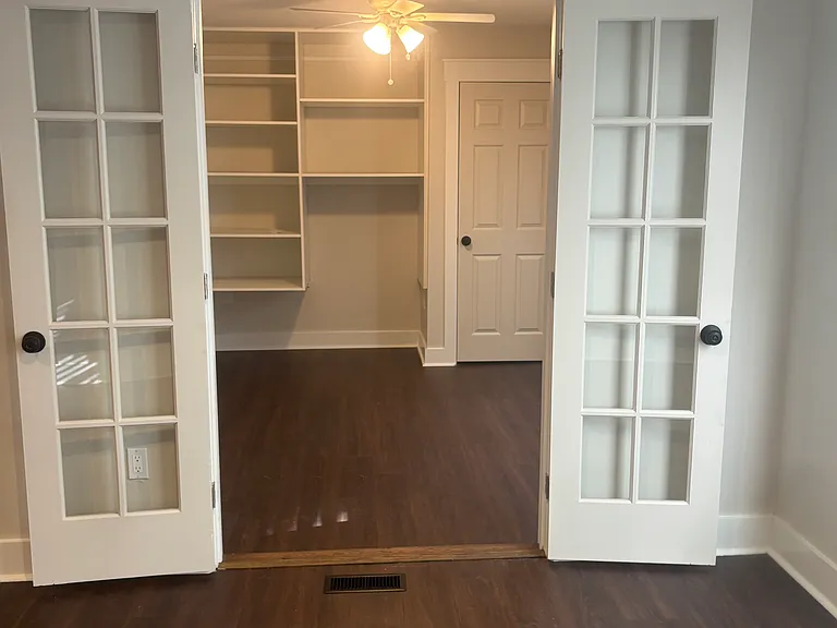 205 McArthur St — Photo 15