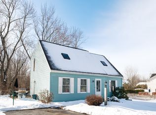 8 Martin Ln, Dover, NH 03820