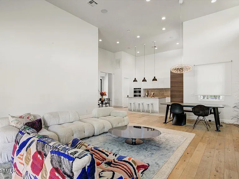 4528 N 39th Pl — Photo 12