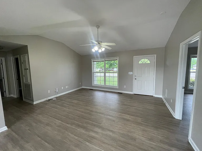 2819 Faith Ln — Photo 18