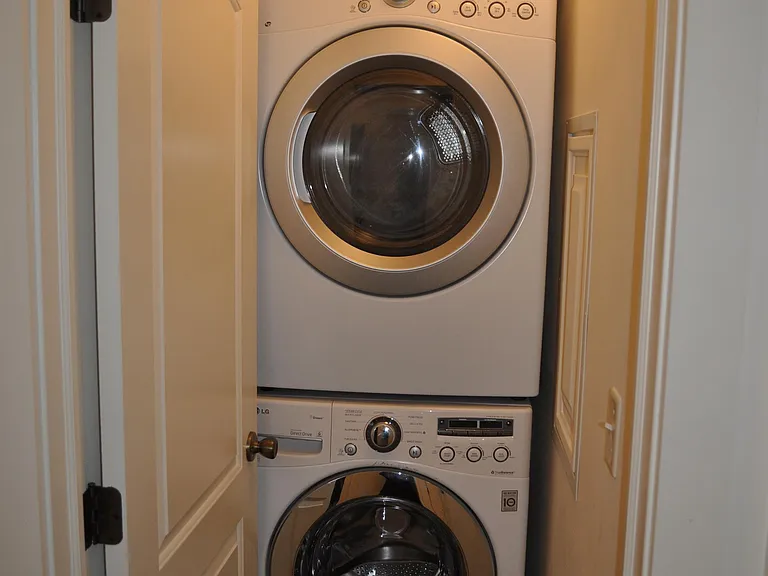 203 Williams St #3 — Photo 5