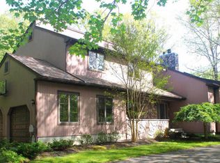 6 Silver Lake Dr, Shamong, NJ 08088