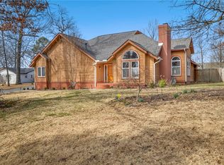 106 Harris Ln, Springdale, AR 72764