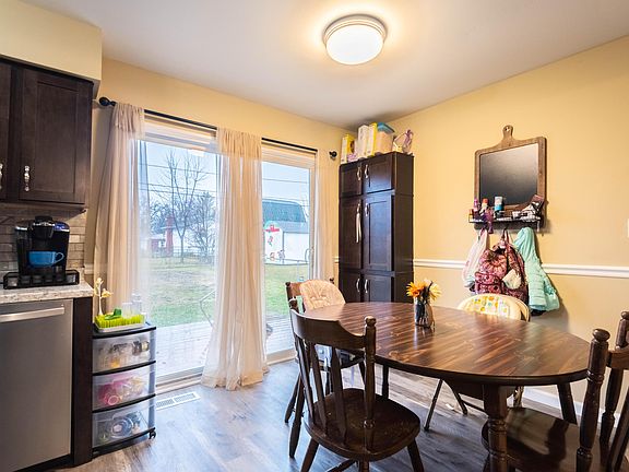 2nd image of 808 Crescent Dr