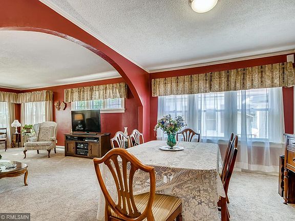 5th image of 1031 Minnehaha Ave W