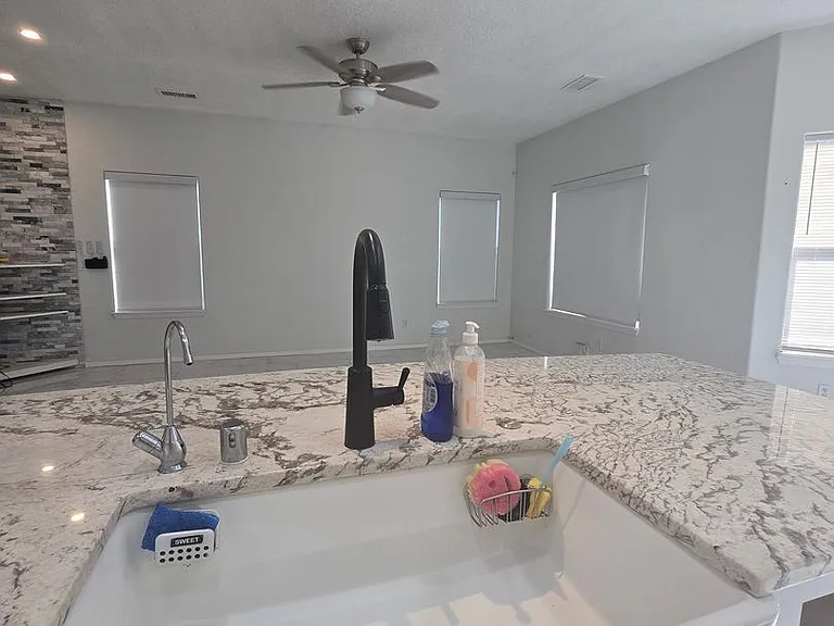 5325 Caprock Ct NE — Photo 14