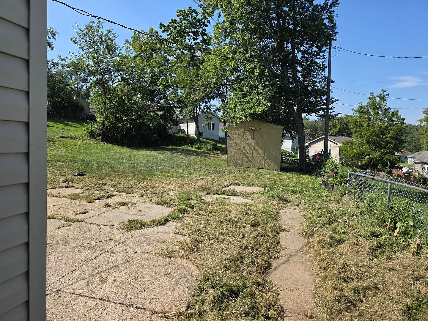 2brm 1 bath north omaha home — Photo 3