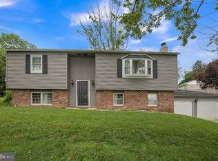 819 Caledonia St, Philadelphia, PA 19128