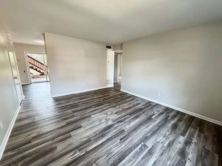1802 Kings Chapel Rd #2 — Photo 3