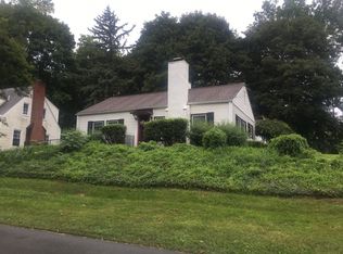 200 Ambergate Rd, Syracuse, NY 13214