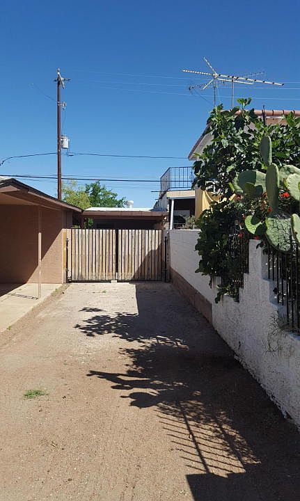 1st image of 207 W Sunset Dr