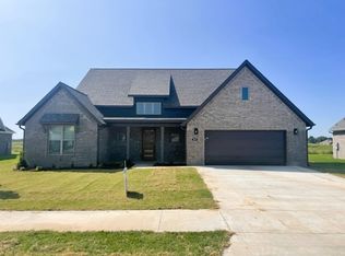 869 Pergola Ave, Tontitown, AR 72762