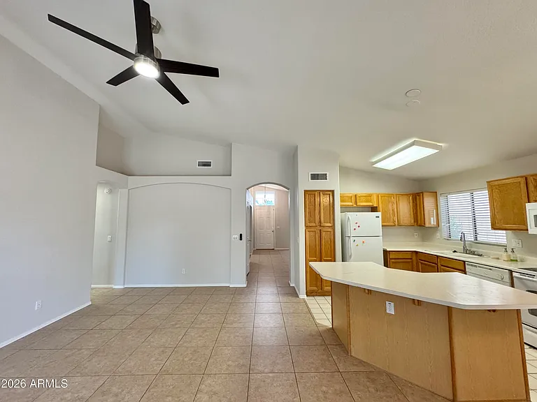 2302 E Edna Ave — Photo 10