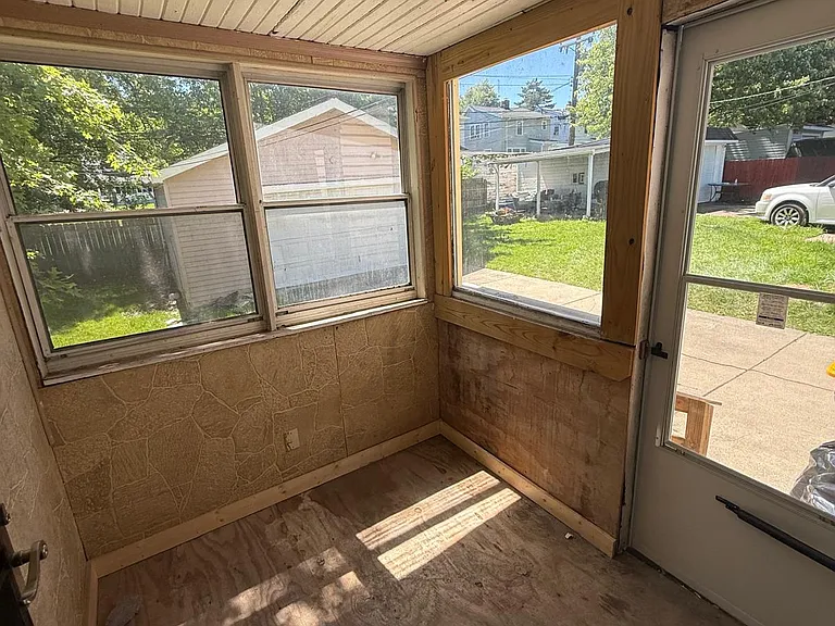 5553 Grasmere Ave — Photo 7