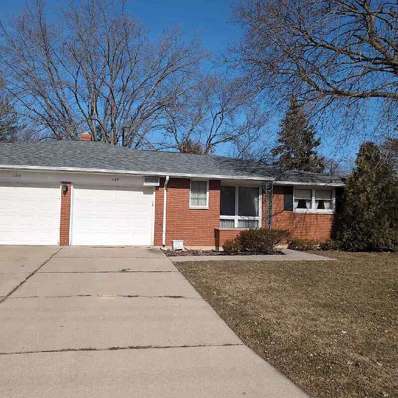 2 bed, 1.0 bath, $1,249 — Photo 1