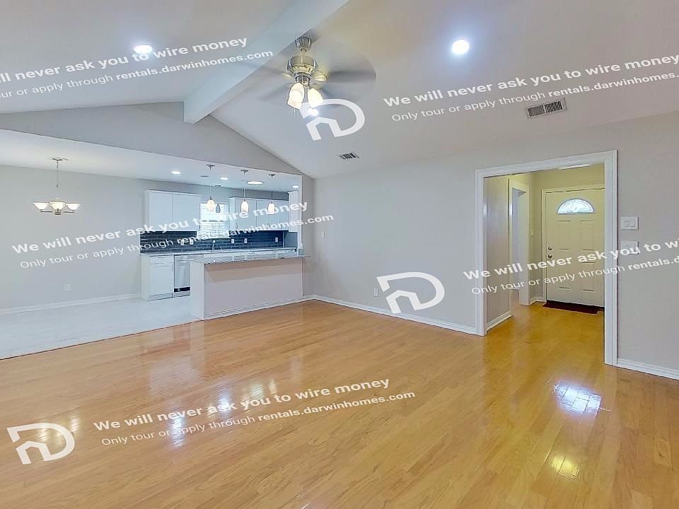 1st image of 1928 Aspen Dr
