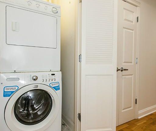 3rd image of 2330 W Saint Paul Ave #2