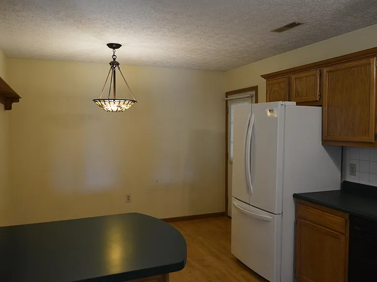 304 E Oak Ave #B — Photo 7