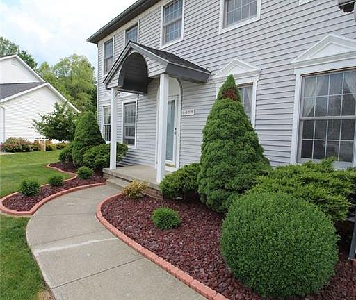 3rd image of 1072 Sharonbrook Dr