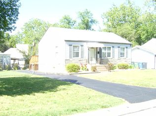 10845 Saint Francis Ln, Saint Ann, MO 63074