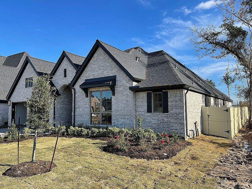 2nd image of 10106 Bayou Oaks Dr