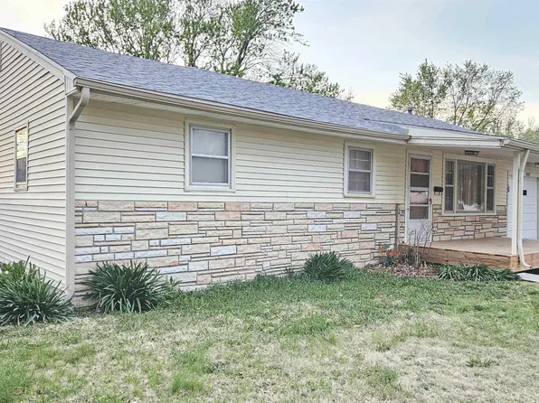 900 S Madison St, Plainville, KS 67663