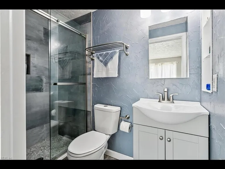 1315 Peabody Dr — Photo 12