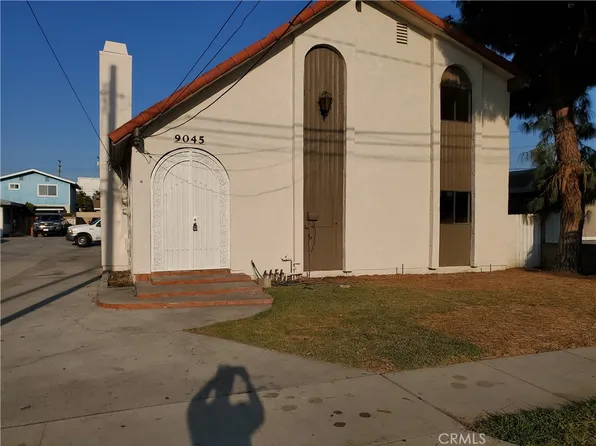 9045 Iowa St, Downey, CA 90241