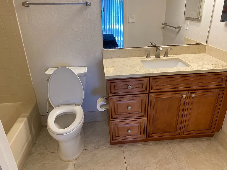 2445 SW 18th Ter #922 — Photo 12