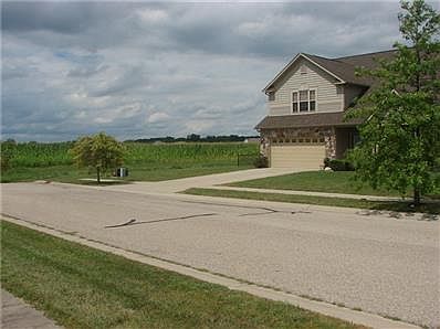 Home is at the end of the Virgo so neighbors only on one-side