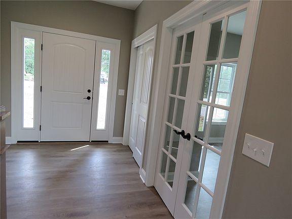 3rd image of 293 Collamer Rd
