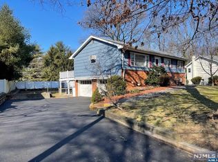 6 Valley Rd, Glen Rock, NJ 07452