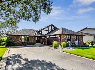 2308 Foliage Ln, Dyer, IN 46311