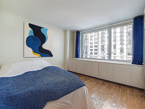 5th image of 301 W 53rd St APT 9K
