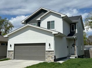 6820 Pacific St, Omaha, NE 68106