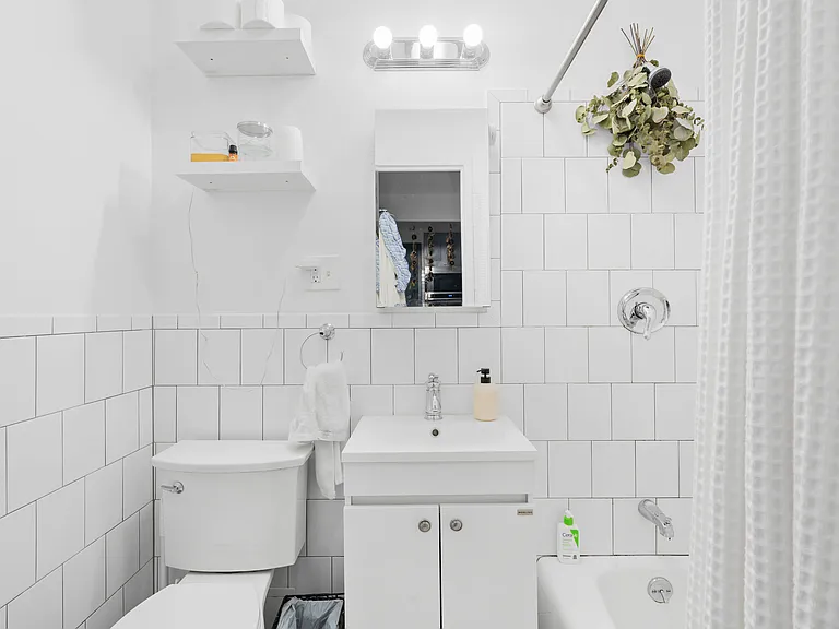 81 Clermont Ave #2 — Photo 13