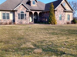 5200 N Park Dr, Zanesville, OH 43701