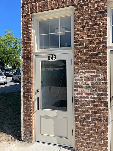 843 Forsyth St Photo 1