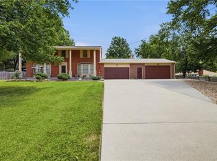 3609 S Phelps Rd, Independence, MO 64055