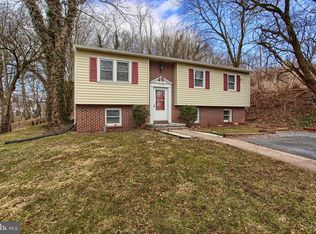 119 Greenwood Dr, Middletown, PA 17057
